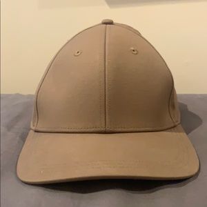 Lulu Lemon “ On the Fly” Ball Cap